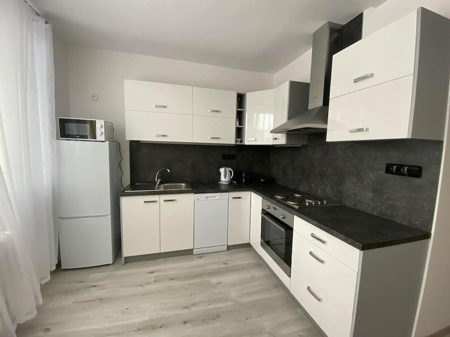 Apartman Ve Valticich Apartment Валтис Екстериор снимка