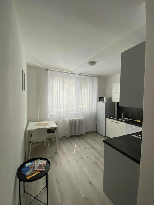Apartman Ve Valticich Apartment Валтис Екстериор снимка
